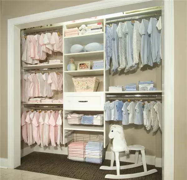 Cách sắp xếp tủ quần áo cho trẻ sơ sinh 