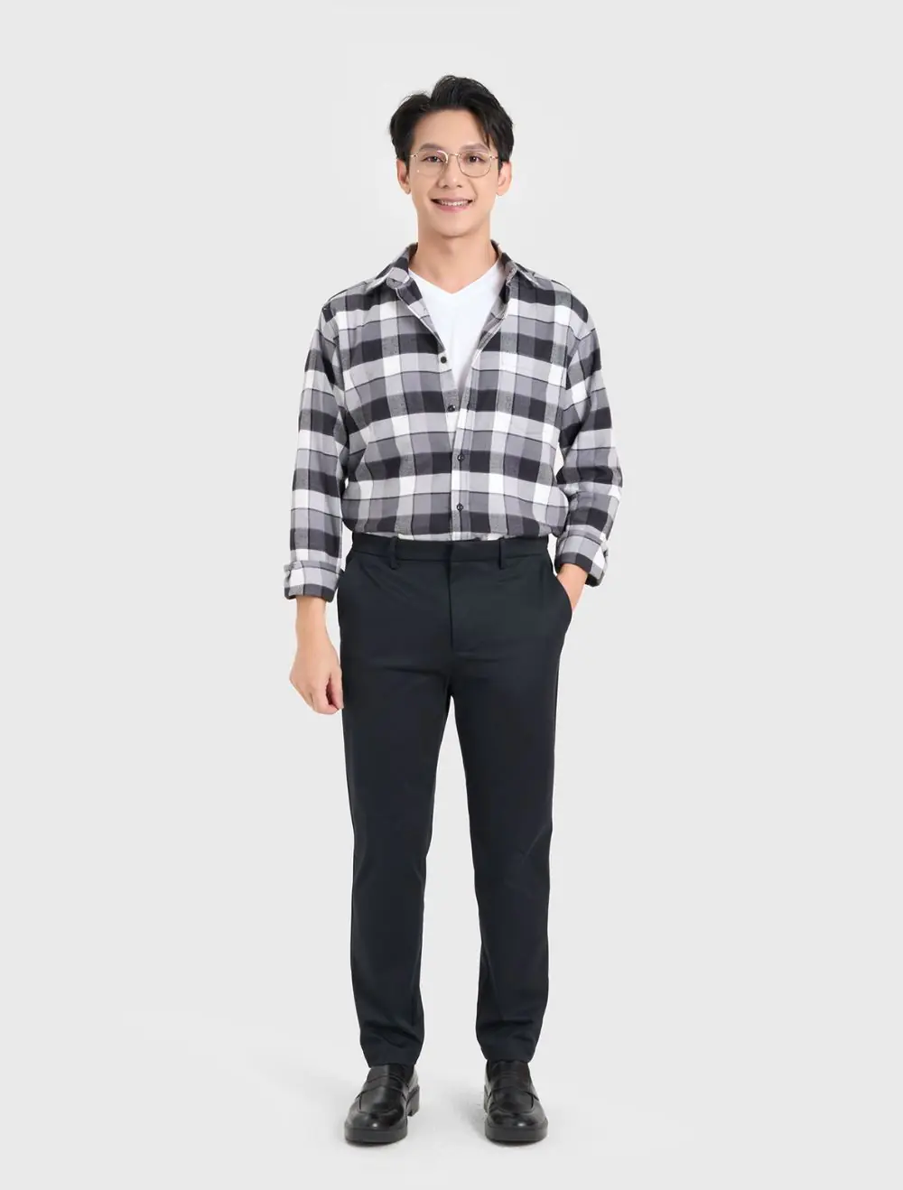 phối áo thun nam và quần tây