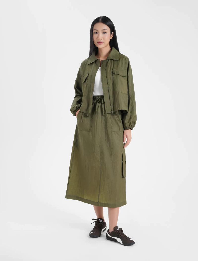 chân váy vải gió dù