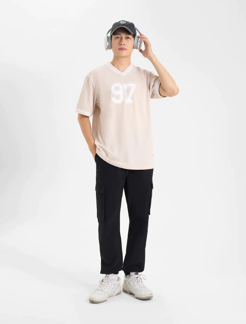 phối quần kaki nam với áo thun