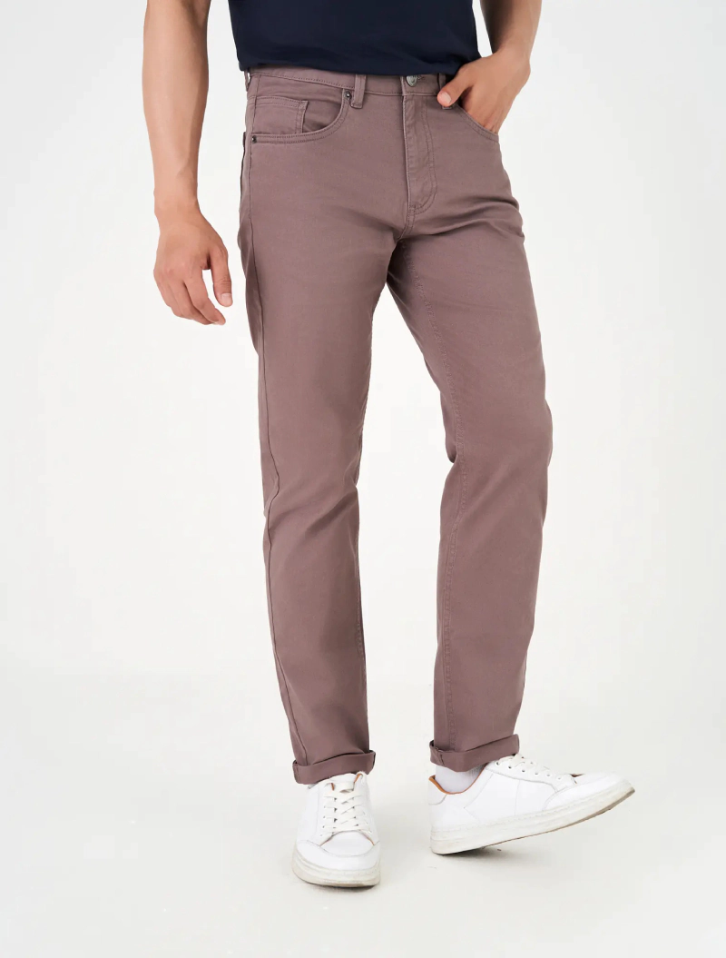 quần kaki nam dáng skinny